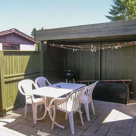 2 Bedroom Amazing In Tranekaer Holiday home *